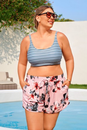Gestreiftes und geblümtes Bikini-Oberteil mit Rundhalsausschnitt und Boyshorts – schickes Design in Übergröße