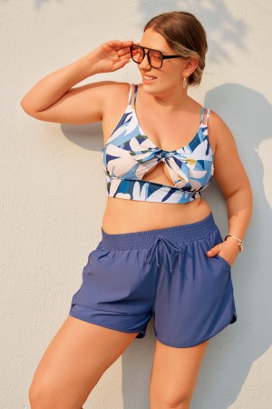 Blaues Plus-Size Bikini-Set mit romantischem Blumenmuster, verstellbaren Trägern und Boyshorts