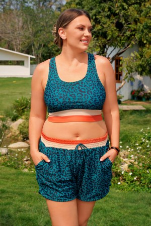 Grünes Leopardenmuster Plus-Size Bikini-Top mit Rundhalsausschnitt und Racerback – Boyshorts-Set